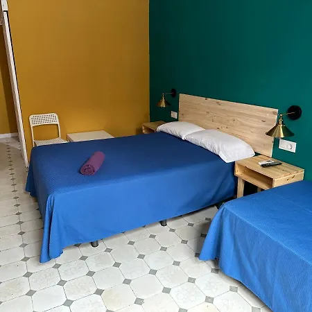 Guest house Friends 2*