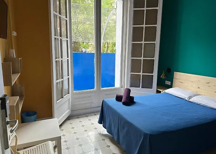 Friends Guest house 2*