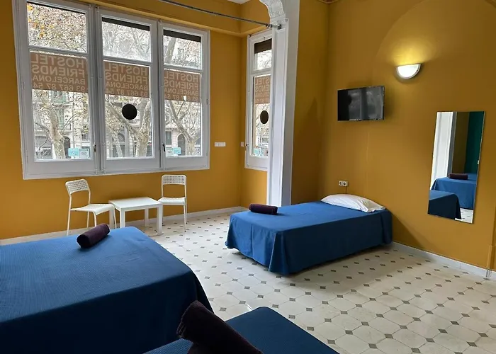 Friends Guest house 2*